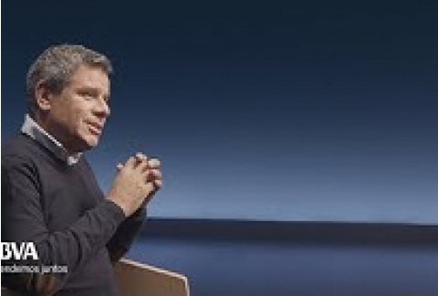 "La vida no es la que vivimos, sino cómo la recordamos para contarla".Facundo Manes, neurocientífico