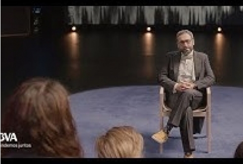 V. Completa: “Los niños deberían aprender canto, es el instrumento más emocional”. JM Zapata, tenor.