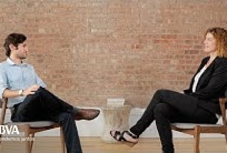 Imagen portada V.O. Complete. Your relation to technology is the best example for your child. Adam Alter