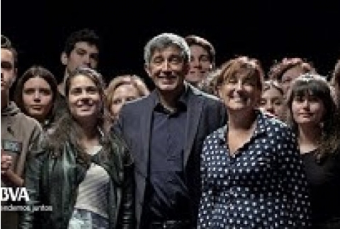 V. Completa. “La inteligencia artificial revelará nuestro verdadero valor como humanos”. R.Yogeshwar