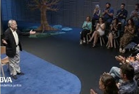 V. Completa. "Somos lo que la educación hace de nosotros". Francisco Mora, doctor en Neurociencia