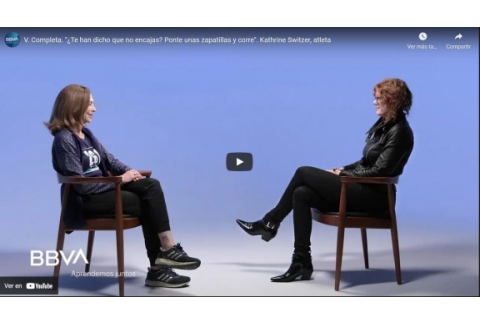 ¿Te han dicho que no encajas? Ponte unas zapatillas y corre