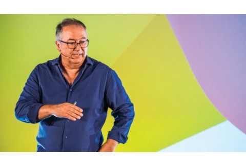 La proyección y la violencia - Enric Corbera