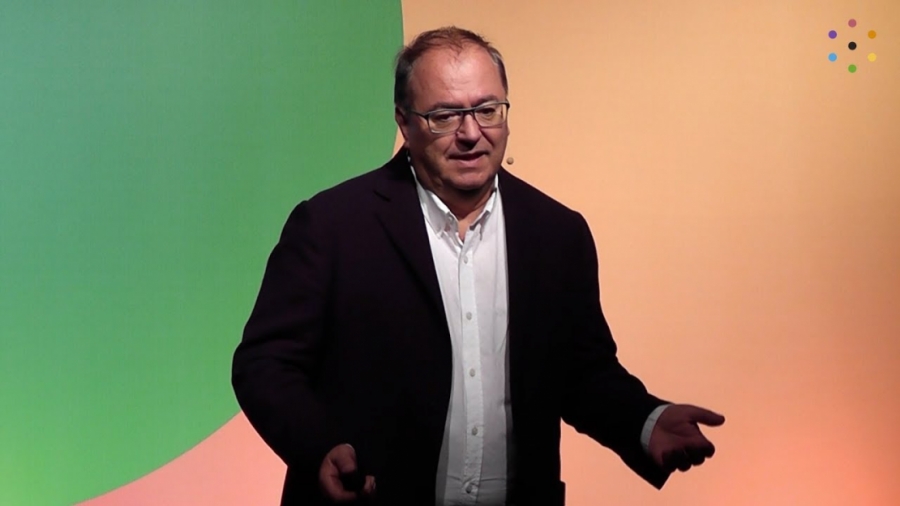 Imagen portada Los mitos de la felicidad - Enric Corbera