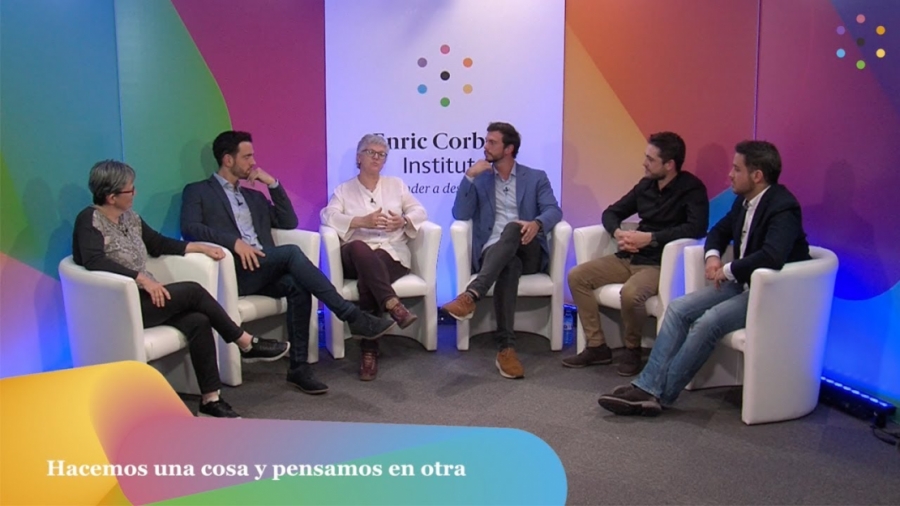 Imagen portada Hacemos una cosa y pensamos en otra - Enric Corbera Institute