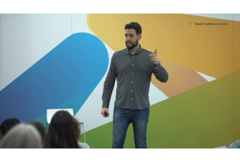 Víctor Villalobos: El camino hacia el ser - Enric Corbera Institute