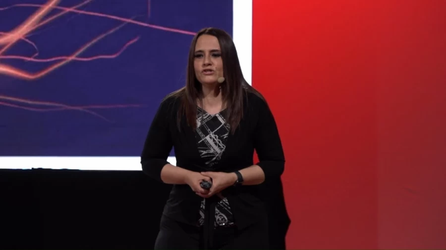 Imagen portada ¡Habla, Dilo, Grita! Enfrentar para sanar el abuso sexual | Paulina Donoso | TEDxUDLA