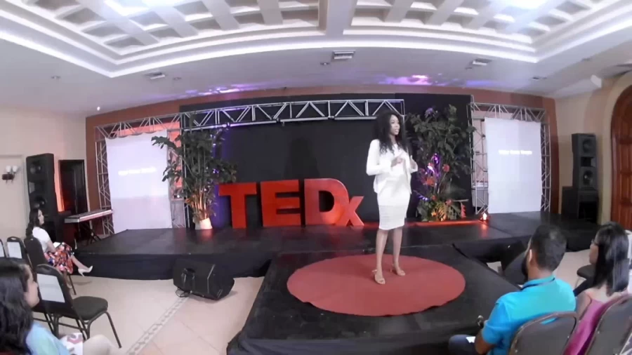 Imagen portada Viajar Como Terapia | Fenizha Eden | TEDxSwinfordPark