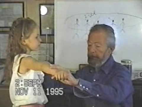 Imagen portada Dr. David R. Hawkins: Vol I: Power vs. Force – Muscle Testing Video