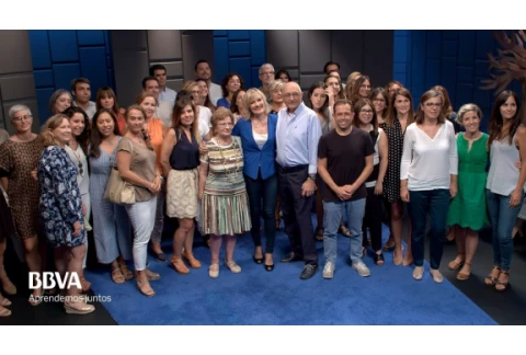 V. Completa. "Nuestros hijos son nuestros espejos, nuestros maestros". Pilar Jericó