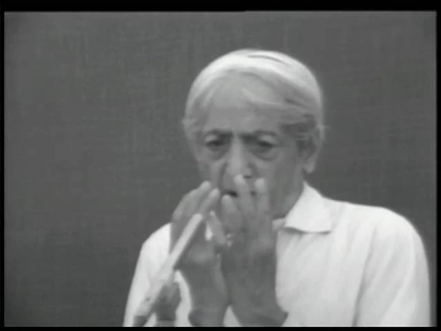 Imagen portada Krishnamurti - ¿Puede el pensamiento darse cuenta de sí mismo cuando interviene?