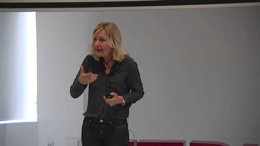 Imagen portada Cómo afrontar los cambios | Pilar Jericó | TEDxGranVia