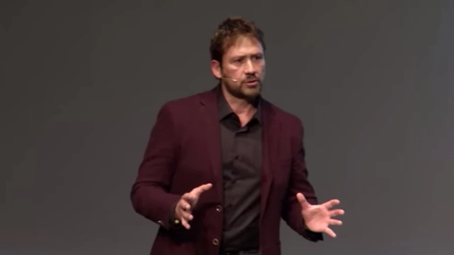 Imagen portada La vida está al otro lado del miedo | Miguel Angel Tobías & Gennet Corcuera | TEDxSevilla