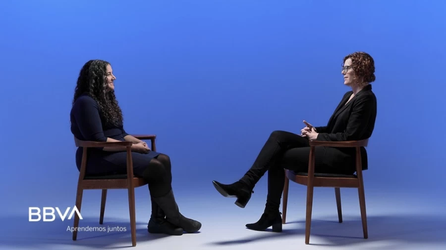 Imagen portada V. Completa. “Ser feliz no consiste en sonreír siempre y pensar en positivo”. Laurie Santos