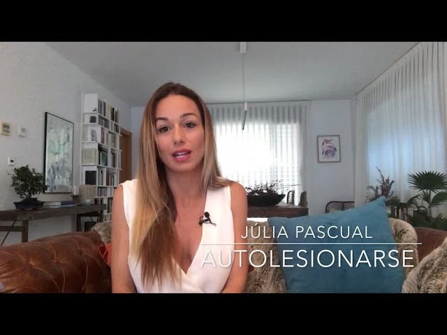 Imagen portada Autolesionarse o cutting: motivos de autolesión en adolescentes y tratamiento