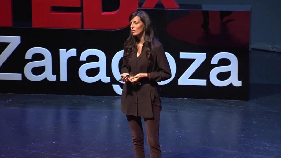 Imagen portada El poder de conocer tu propria identidad | Maysun Abu-Khdeir | TEDxZaragoza