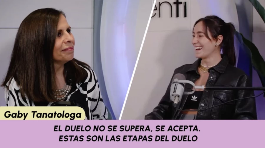 Imagen portada El duelo no se supera, se acepta. Estas son las etapas del duelo ft. Gaby Tanatologa Ep. 79