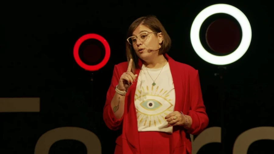 Imagen portada Eso no es sexo | Marina Marroquí | TEDxTarragona