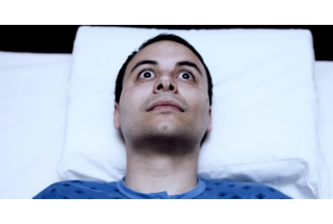 Ansiedad nocturna: causas y 10 claves para superarla