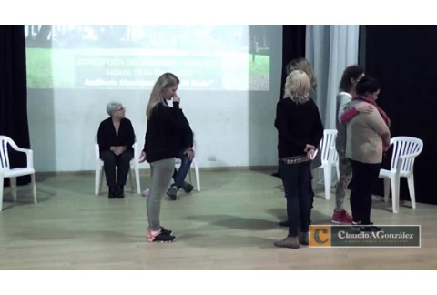 Constelaciones Familiares  [10] Constelación3: Relación con su madre .mp4